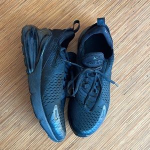 Air Max 270s all back